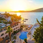 Hotel Oscar Seaside & By Club Aquarium 4*
