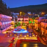 Hotel Oscar Seaside & By Club Aquarium 4*