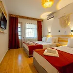 Hotel Oscar Seaside & By Club Aquarium 4*