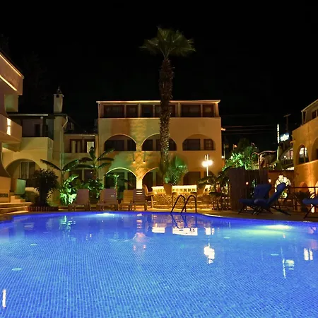 Oscar Seaside & By Club Aquarium Hotel