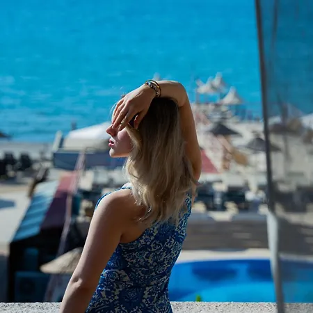 Oscar Seaside & By Club Aquarium Hotel