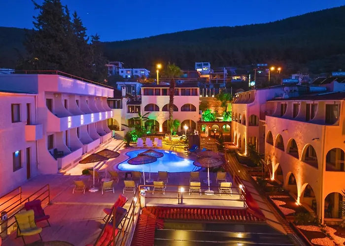 Oscar Seaside & By Club Aquarium Hotel 4*