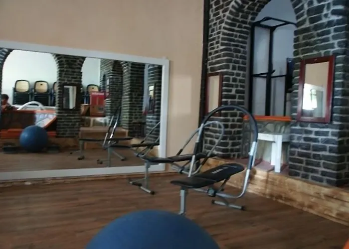 Oscar Seaside & By Club Aquarium Hotel 4*