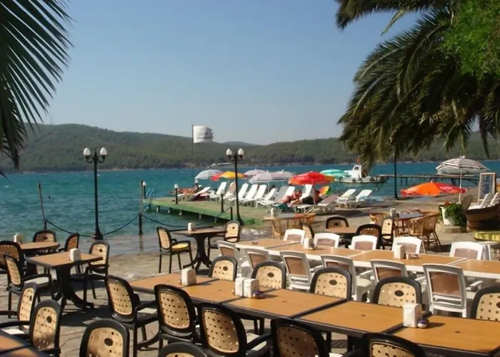 Oscar Seaside & By Club Aquarium Otel Güvercinlik