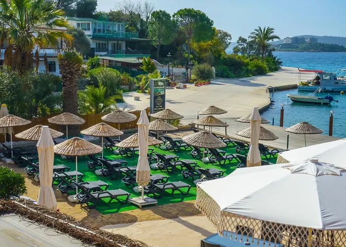 Otel Oscar Seaside & By Club Aquarium Güvercinlik