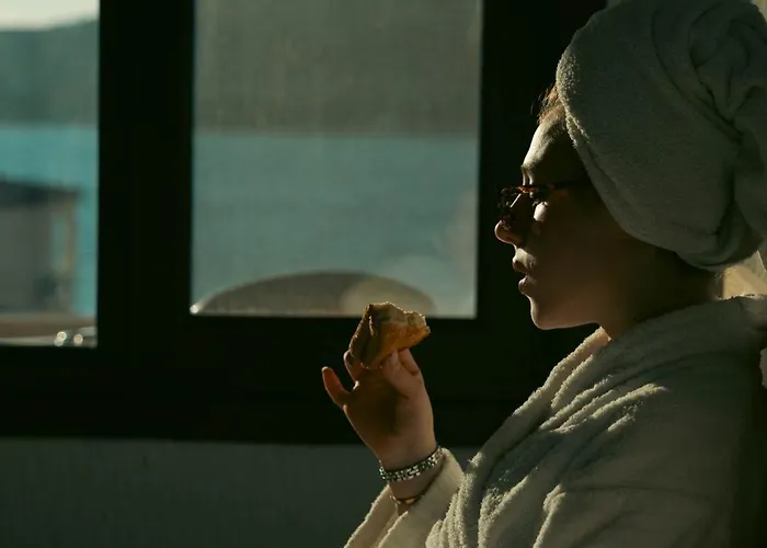 Oscar Seaside & By Club Aquarium Hotel 4*