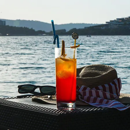 Club Aquarium & Güvercinlik
