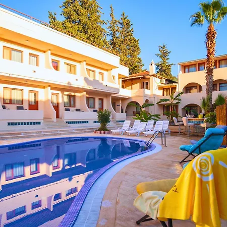 Otel Club Aquarium & Güvercinlik
