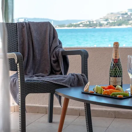 Oscar Seaside & By Club Aquarium