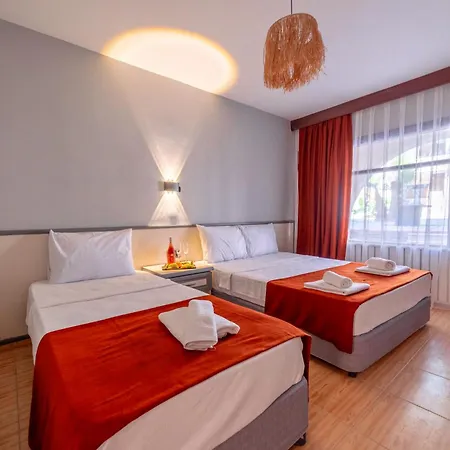 Otel Club Aquarium & 3*