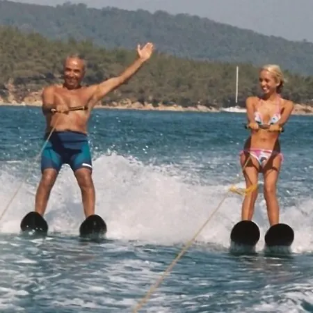 Oscar Seaside & By Club Aquarium