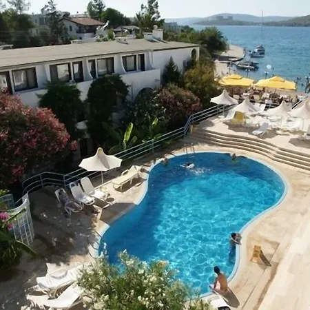 클럽 아쿠아리움 호텔 4* Guvercinlik (Bodrum)