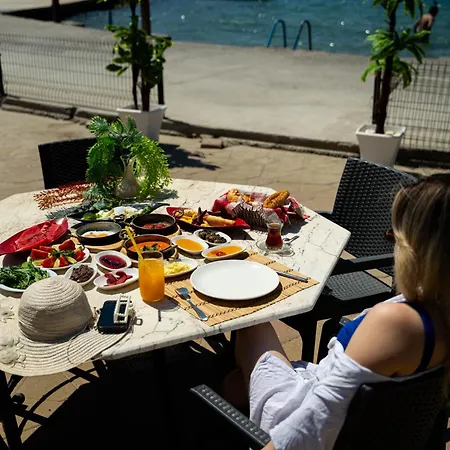 Oscar Seaside & By Club Aquarium Guvercinlik