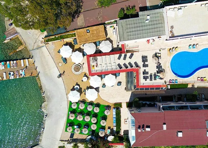 Oscar Seaside & By Club Aquarium 4*