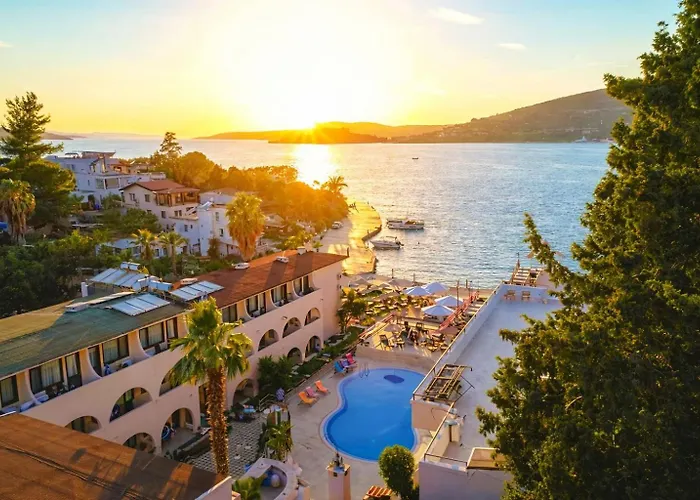 Otel Oscar Seaside & By Club Aquarium 4*