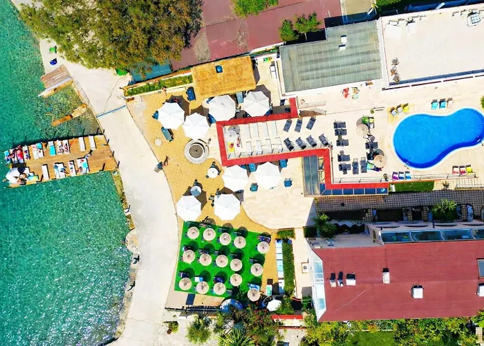 Otel Oscar Seaside & By Club Aquarium Güvercinlik