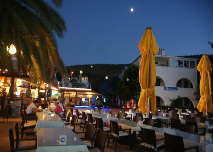 Otel Oscar Seaside & By Club Aquarium Güvercinlik